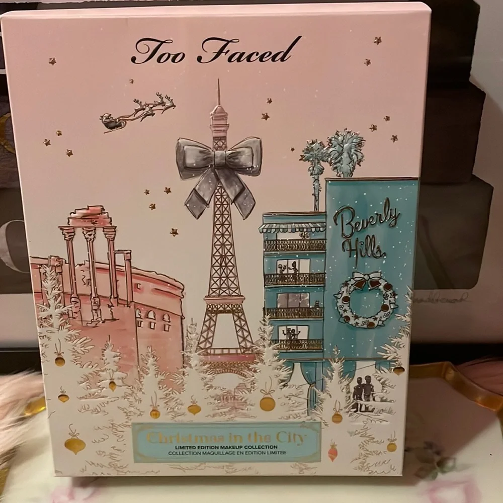 Too Faced Christmas 🎄 In The City Limited Edition Makeup 💄 Collection.NIB.FIRM - Picture 1 of 16